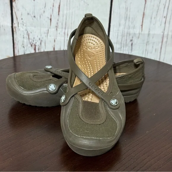 CROCS women’s loafer flats in chocolate brown color size 6 removable insole GUC - Picture 14 of 15